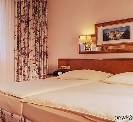Otel Centro 4*