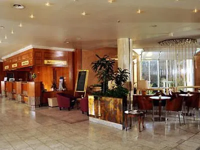 센트로 4*