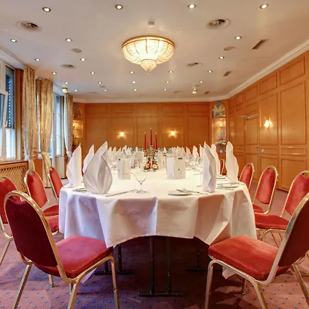 Otel Centro 4*