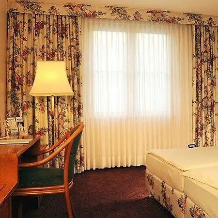 센트로 4*